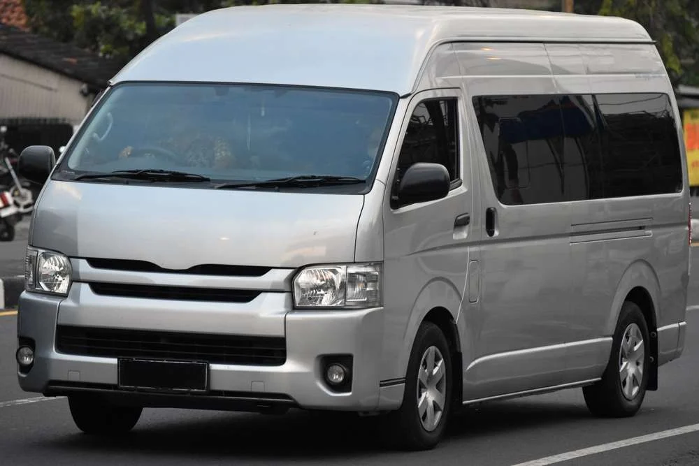 Carter Hiace Comuter Jakarta